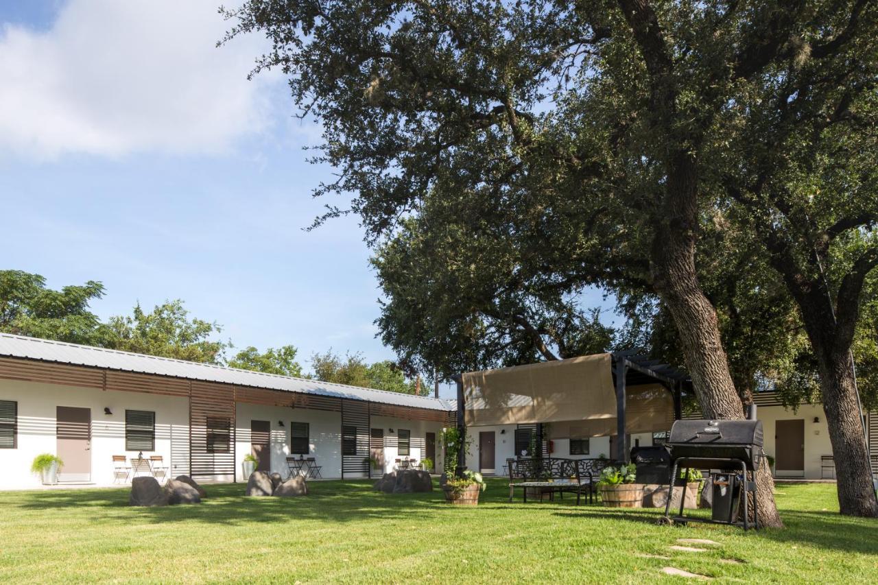 Hotel Flora&Fauna Wimberley Exterior foto