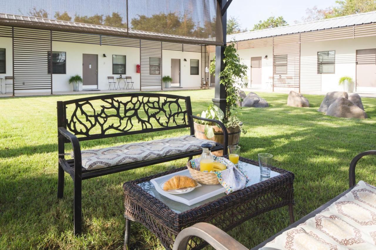 Hotel Flora&Fauna Wimberley Exterior foto